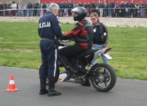 Slika PU_V/vijesti/2011/04/14/moto.jpg